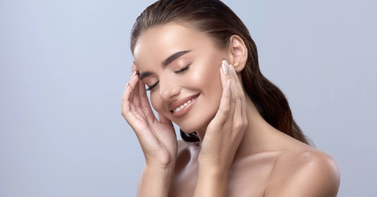 Women receiving PRF EZ in Gel Auburn, MA